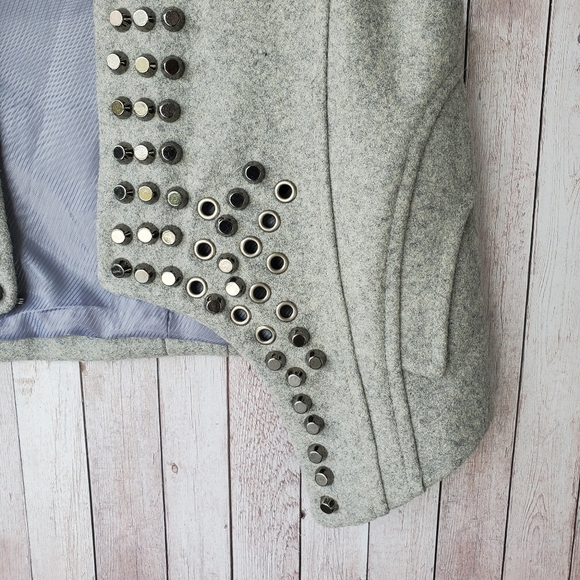 NEW TOV Holy G Grey Studded Fox Fur Vest - Picture 3 of 6